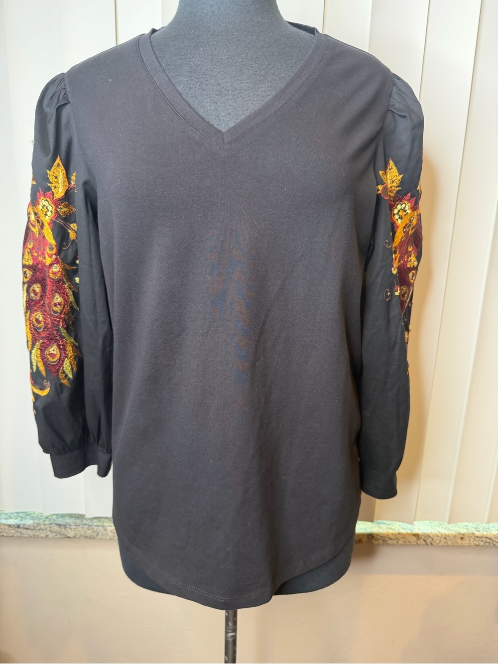 Chico's black long-sleeve top featuring intricate peacock embroidery Size Large - Picture 3 of 10